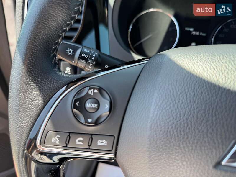 Внедорожник / Кроссовер Mitsubishi Outlander 2021 в Запорожье
