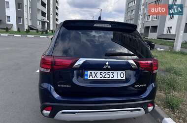 Позашляховик / Кросовер Mitsubishi Outlander 2018 в Харкові