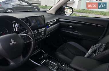 Позашляховик / Кросовер Mitsubishi Outlander 2018 в Харкові