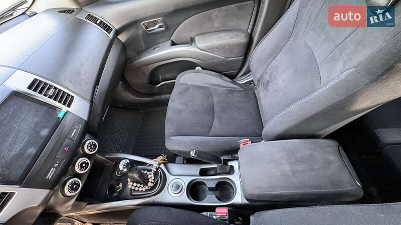 Позашляховик / Кросовер Mitsubishi Outlander 2009 в Дрогобичі