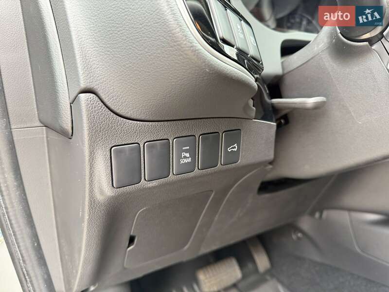 Внедорожник / Кроссовер Mitsubishi Outlander 2023 в Киеве