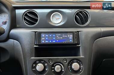 Внедорожник / Кроссовер Mitsubishi Outlander 2008 в 