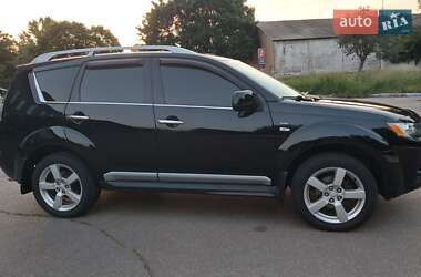 Внедорожник / Кроссовер Mitsubishi Outlander 2009 в 