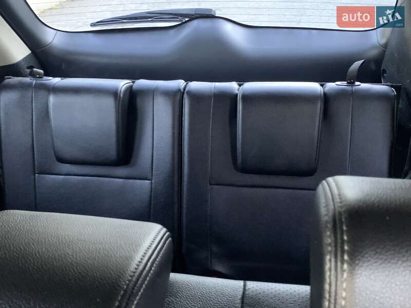 Внедорожник / Кроссовер Mitsubishi Outlander 2015 в Дрогобыче