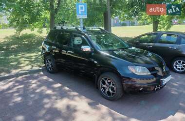 Позашляховик / Кросовер Mitsubishi Outlander 2003 в Одесі