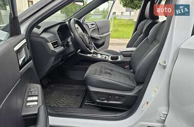 Внедорожник / Кроссовер Mitsubishi Outlander 2022 в 