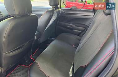 Внедорожник / Кроссовер Mitsubishi Outlander 2013 в 