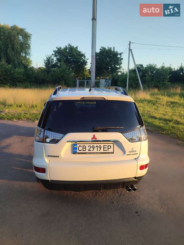 Внедорожник / Кроссовер Mitsubishi Outlander 2012 в Нежине