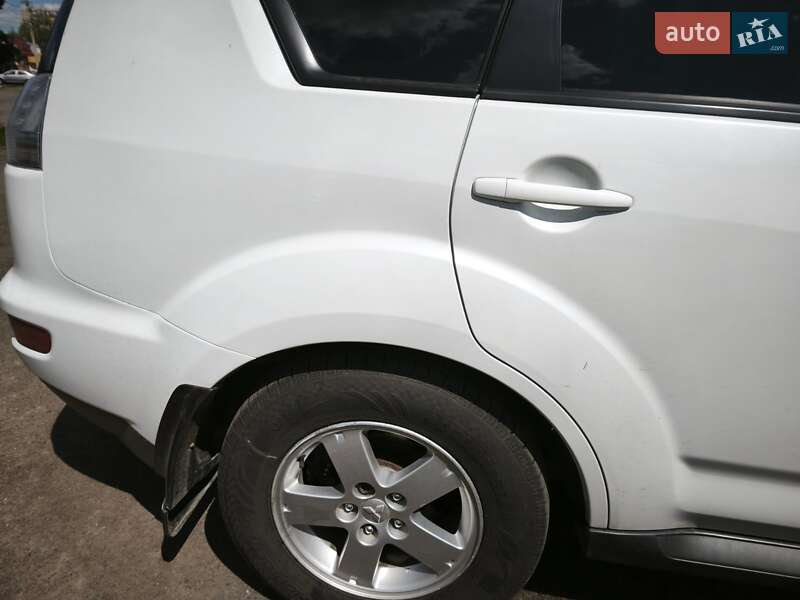 Позашляховик / Кросовер Mitsubishi Outlander 2011 в Чорнухах