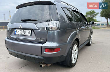 Внедорожник / Кроссовер Mitsubishi Outlander 2011 в 