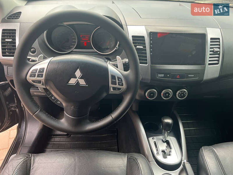 Позашляховик / Кросовер Mitsubishi Outlander 2008 в Кривому Розі