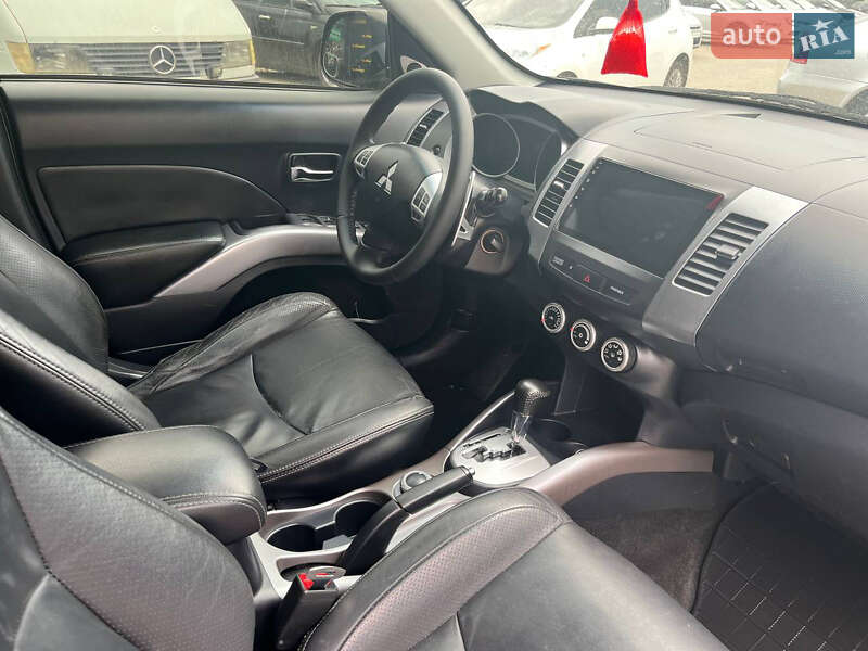 Позашляховик / Кросовер Mitsubishi Outlander 2008 в Кривому Розі