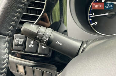 Внедорожник / Кроссовер Mitsubishi Outlander 2021 в 