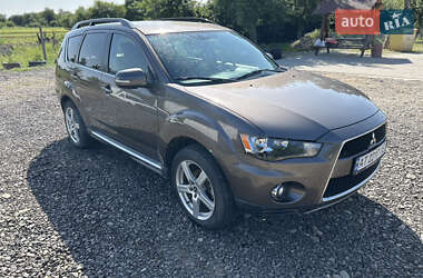 Позашляховик / Кросовер Mitsubishi Outlander 2011 в Косові