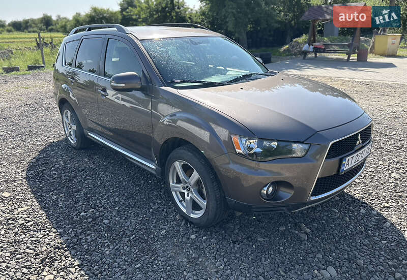 Mitsubishi Outlander 2011