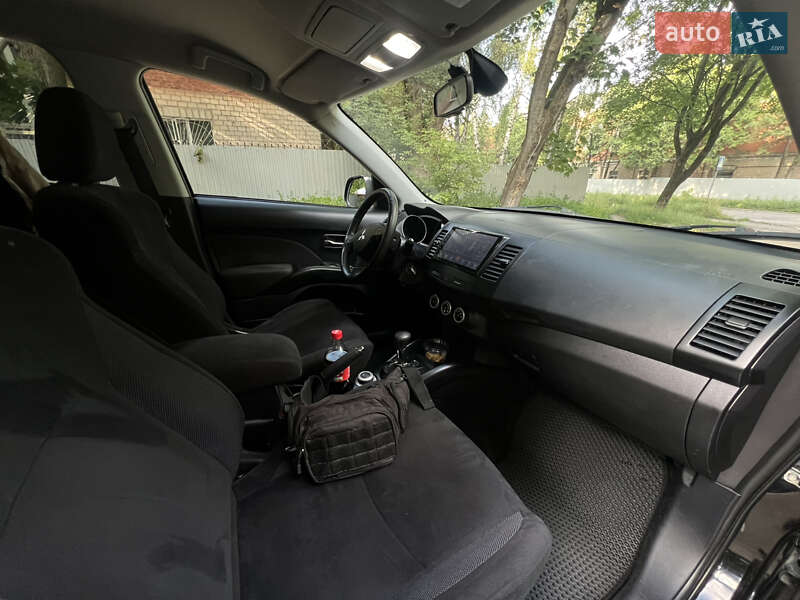 Внедорожник / Кроссовер Mitsubishi Outlander 2008 в Чернигове фото 15 Внедорожник / Кроссовер Mitsubishi Outlander 2008 в Чернигове