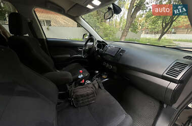 Внедорожник / Кроссовер Mitsubishi Outlander 2008 в 