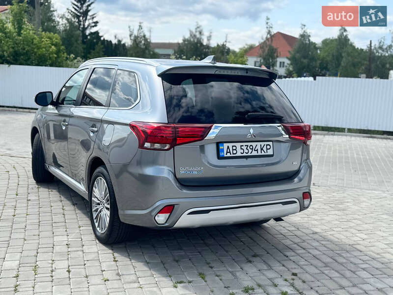 Внедорожник / Кроссовер Mitsubishi Outlander 2020 в Виннице