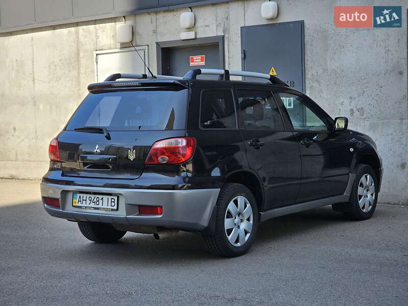 Внедорожник / Кроссовер Mitsubishi Outlander 2009 в Киеве