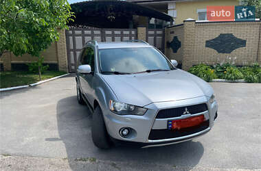 Позашляховик / Кросовер Mitsubishi Outlander 2010 в Харкові