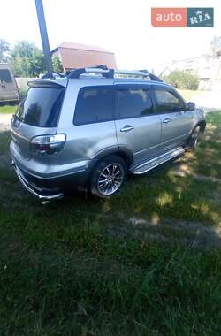 Внедорожник / Кроссовер Mitsubishi Outlander 2006 в 