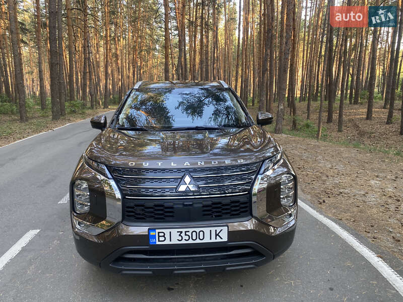 Внедорожник / Кроссовер Mitsubishi Outlander 2022 в Полтаве фото 3 Внедорожник / Кроссовер Mitsubishi Outlander 2022 в Полтаве