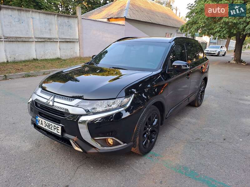 Позашляховик / Кросовер Mitsubishi Outlander 2018 в Білій Церкві