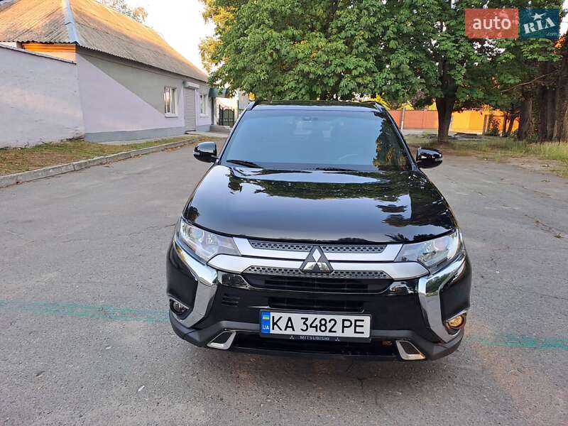 Позашляховик / Кросовер Mitsubishi Outlander 2018 в Білій Церкві