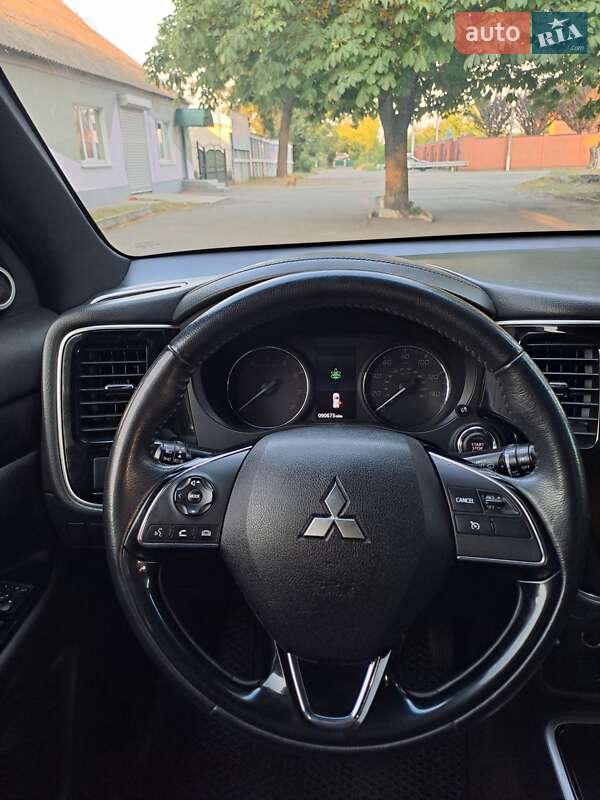 Позашляховик / Кросовер Mitsubishi Outlander 2018 в Білій Церкві