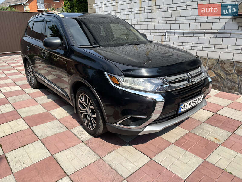 Внедорожник / Кроссовер Mitsubishi Outlander 2018 в Киеве