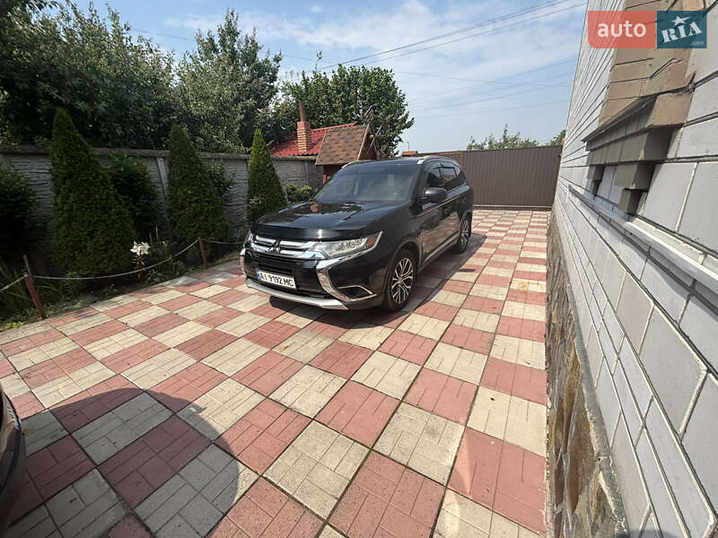 Внедорожник / Кроссовер Mitsubishi Outlander 2018 в Киеве