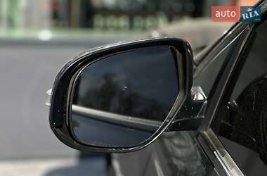 Внедорожник / Кроссовер Mitsubishi Outlander 2012 в 