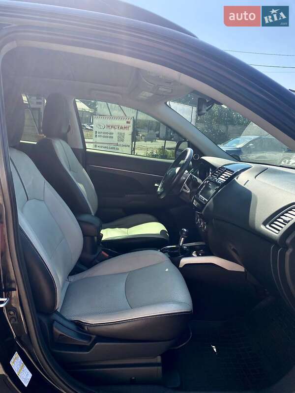 Внедорожник / Кроссовер Mitsubishi Outlander 2013 в Днепре