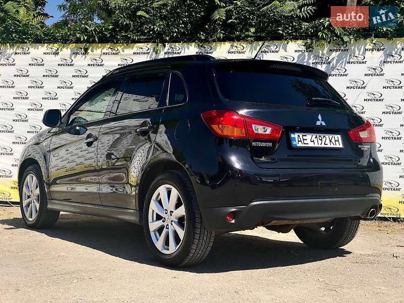 Внедорожник / Кроссовер Mitsubishi Outlander 2013 в Днепре