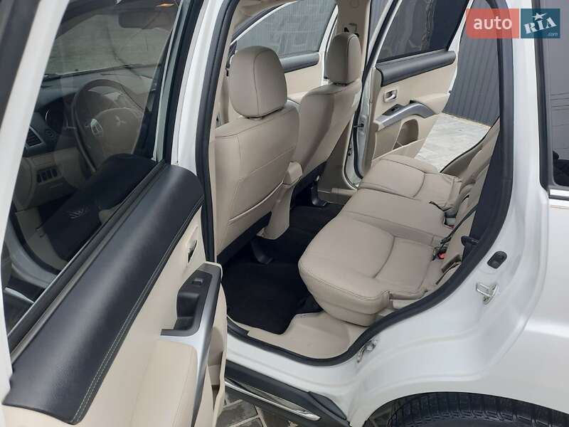 Внедорожник / Кроссовер Mitsubishi Outlander 2011 в Кропивницком