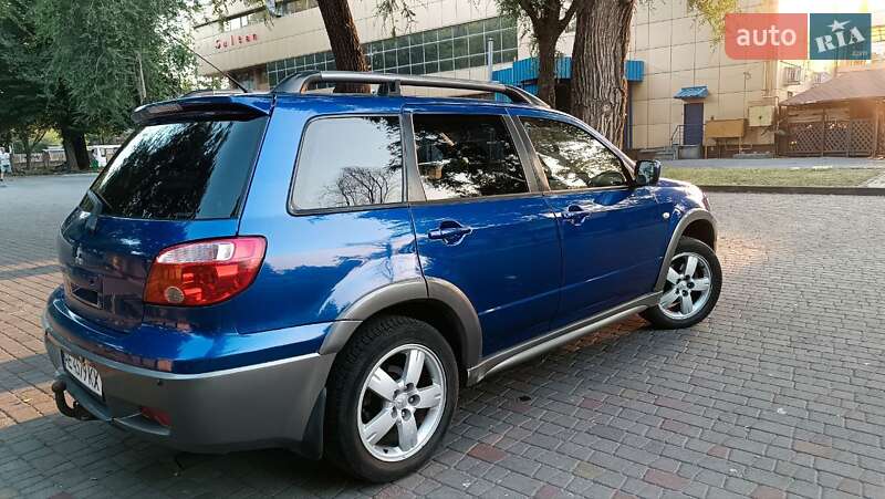 Внедорожник / Кроссовер Mitsubishi Outlander 2006 в Днепре