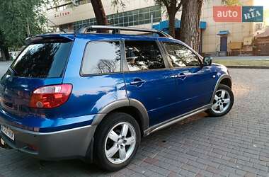 Внедорожник / Кроссовер Mitsubishi Outlander 2006 в 