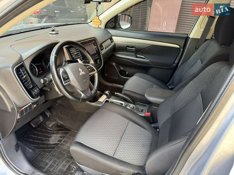 Внедорожник / Кроссовер Mitsubishi Outlander 2013 в Виннице