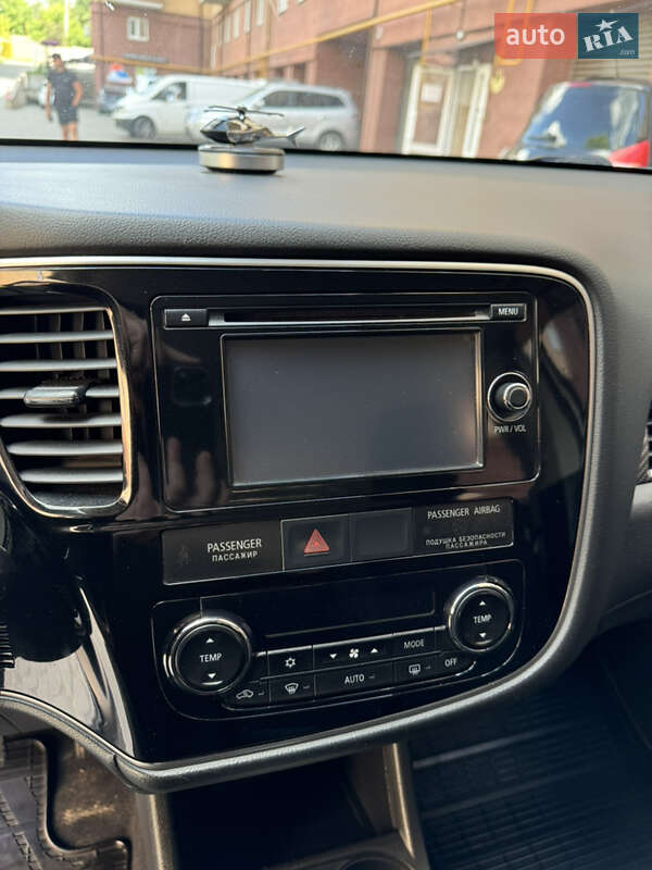 Внедорожник / Кроссовер Mitsubishi Outlander 2013 в Виннице