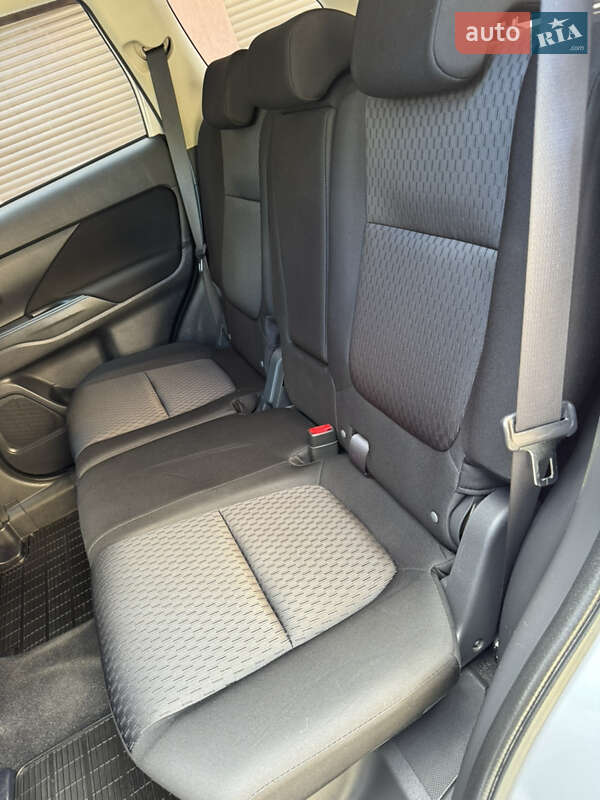 Внедорожник / Кроссовер Mitsubishi Outlander 2013 в Виннице