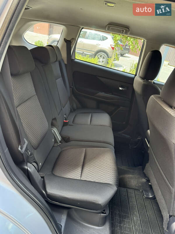 Внедорожник / Кроссовер Mitsubishi Outlander 2013 в Виннице