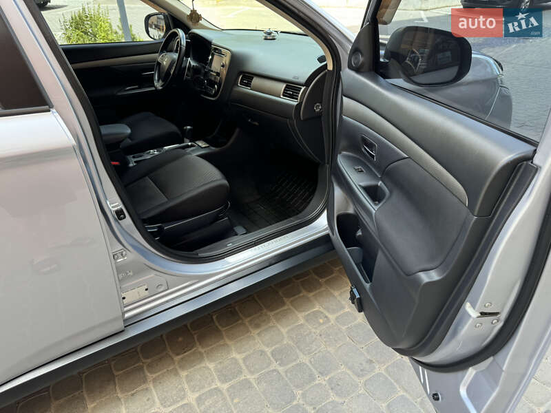Внедорожник / Кроссовер Mitsubishi Outlander 2013 в Виннице