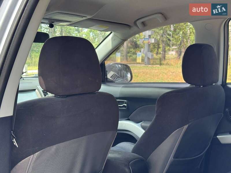 Внедорожник / Кроссовер Mitsubishi Outlander 2008 в Ахтырке
