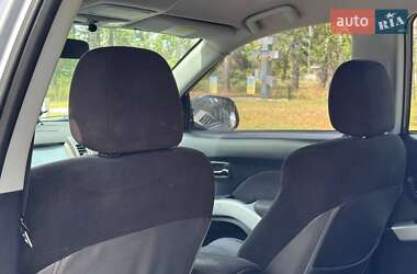 Внедорожник / Кроссовер Mitsubishi Outlander 2008 в 