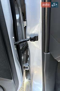 Внедорожник / Кроссовер Mitsubishi Outlander 2009 в 