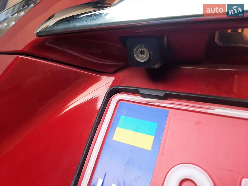 Внедорожник / Кроссовер Mitsubishi Outlander 2012 в Стрые