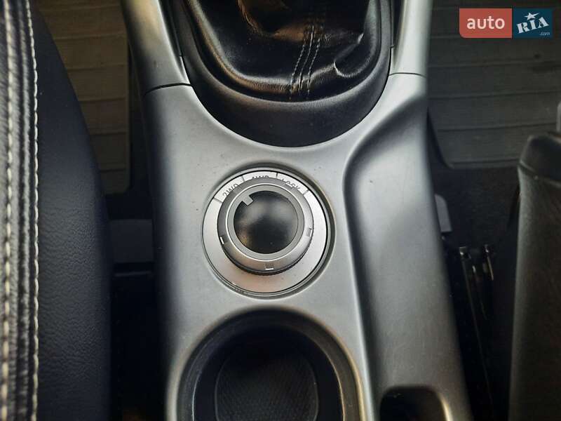 Внедорожник / Кроссовер Mitsubishi Outlander 2012 в Стрые