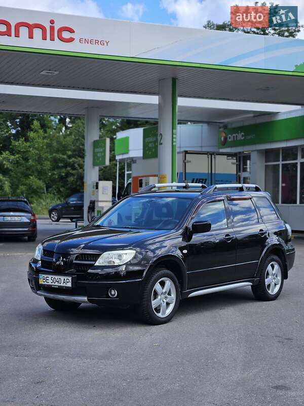 Внедорожник / Кроссовер Mitsubishi Outlander 2007 в Конопнице