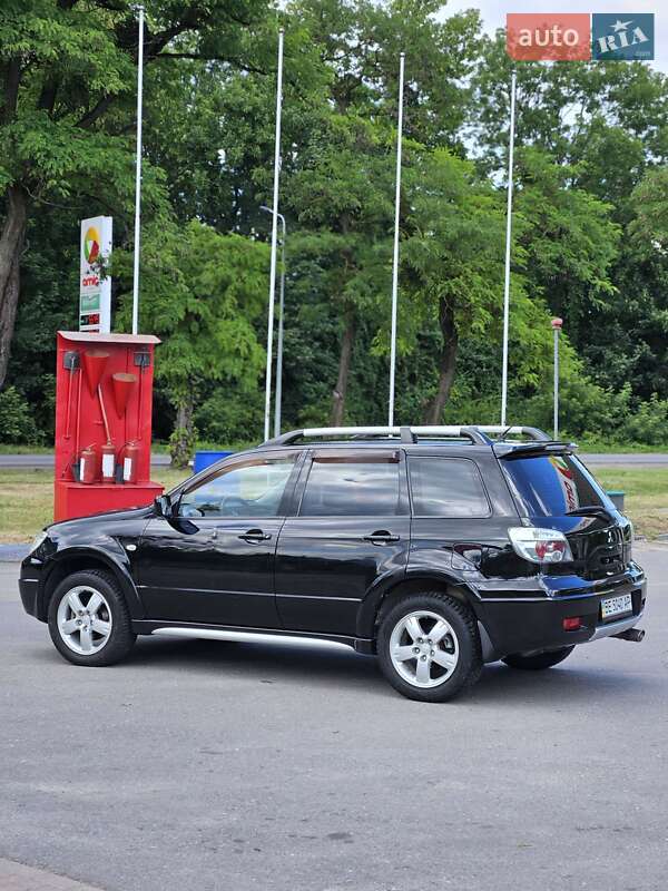 Внедорожник / Кроссовер Mitsubishi Outlander 2007 в Конопнице