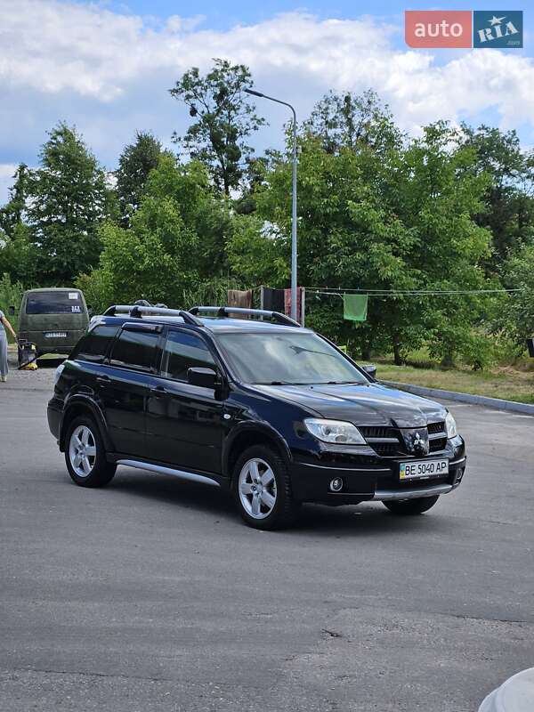 Внедорожник / Кроссовер Mitsubishi Outlander 2007 в Конопнице